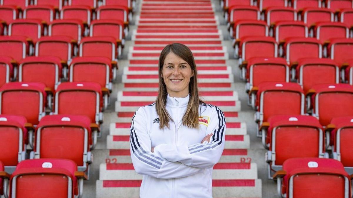 Marie-Louise Eta fait l'histoire : première femme à la tête d'un club masculin