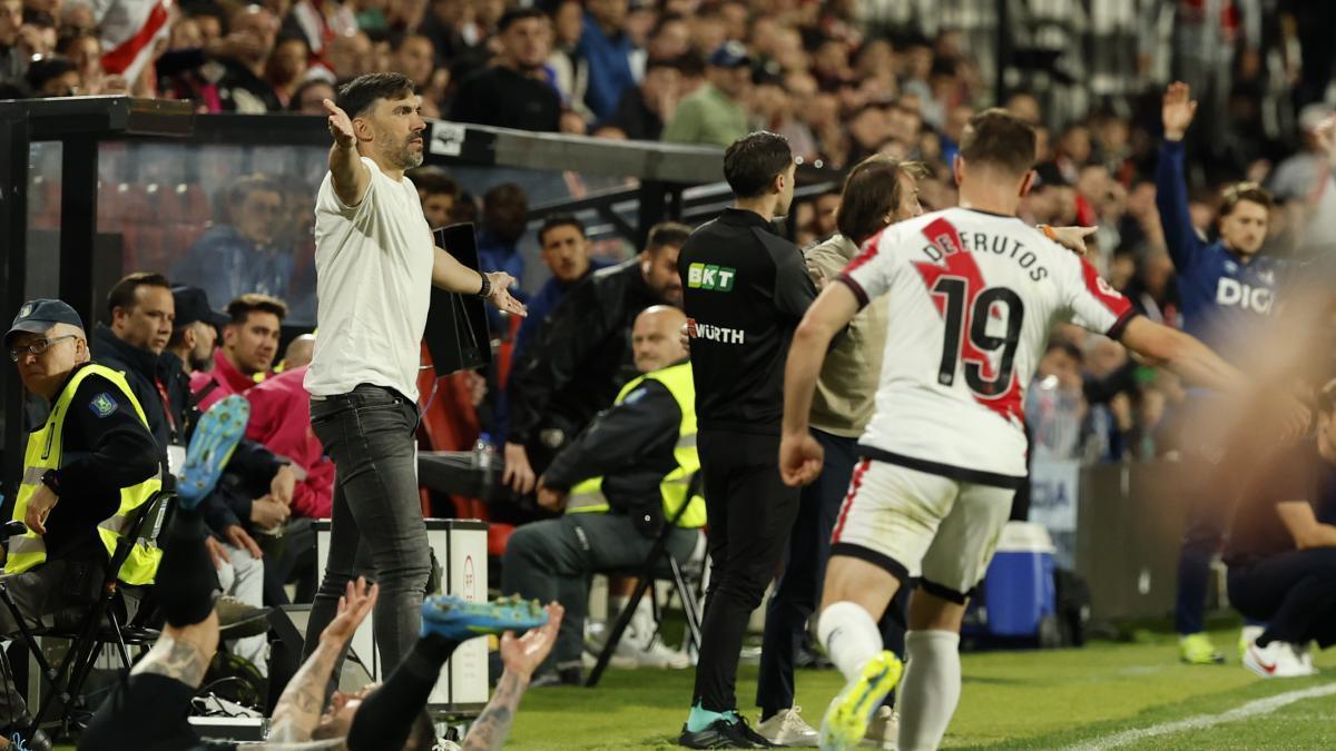 Elche résiste à Vallecas : Sarabia reste optimiste malgré la défaite