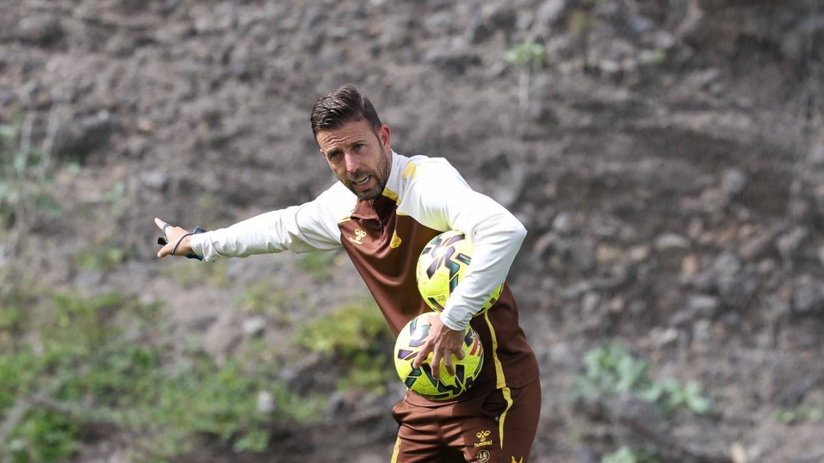 Luis García prépare Las Palmas pour un duel crucial face à Huesca