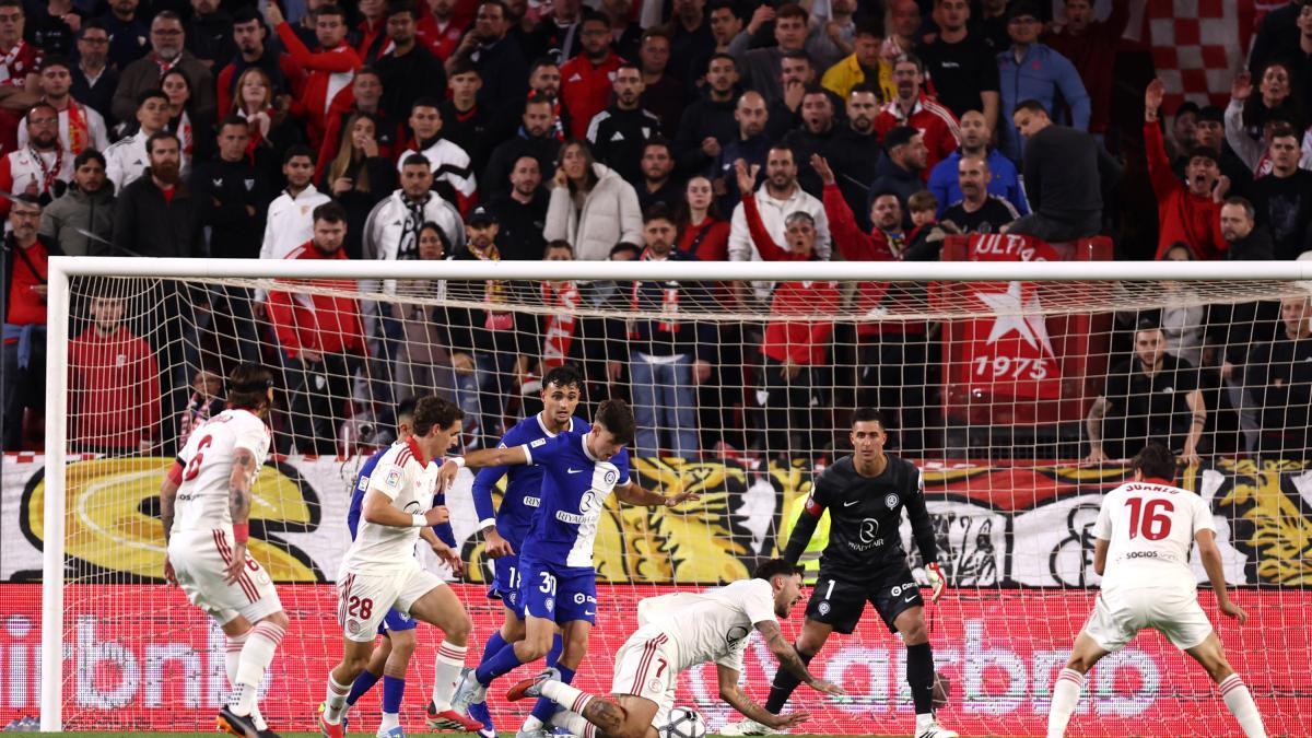 Sevilla s'impose grâce au VAR face à l'Atlético Madrid en Liga